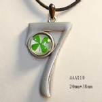 four leaf clover necklace   digital 7 AAA110
